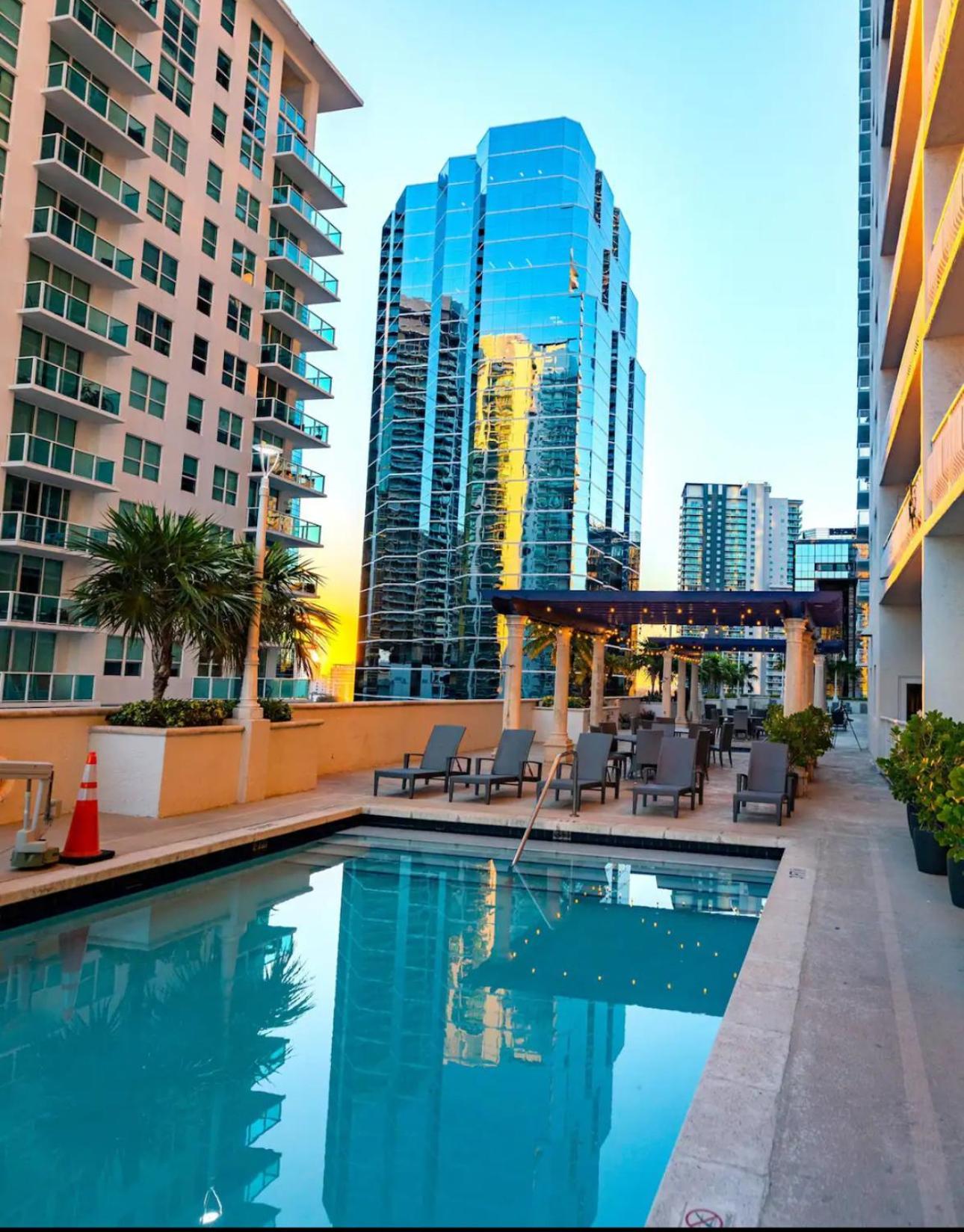Brickell Ocean View 2 Bed 2 Bth Free Parking