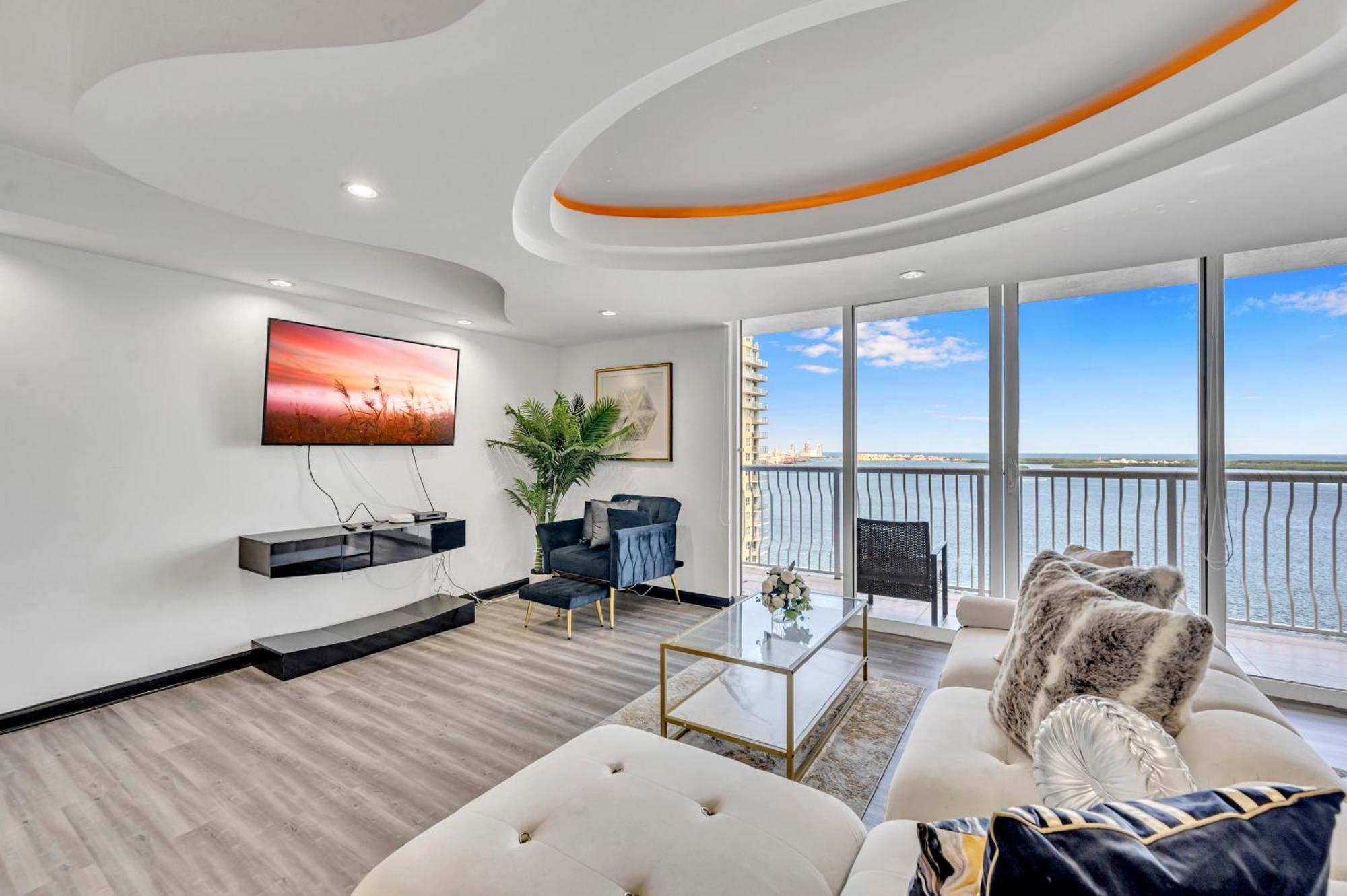 Brickell Ocean View 2 Bed 2 Bth Free Parking